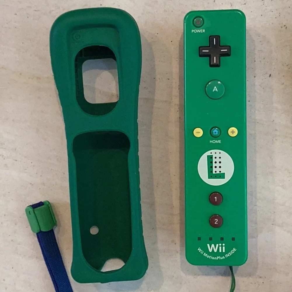 Luigi Wired Fight Pad PDP & Nintendo Wii Motion Plus Remote Controller Wheel Lot